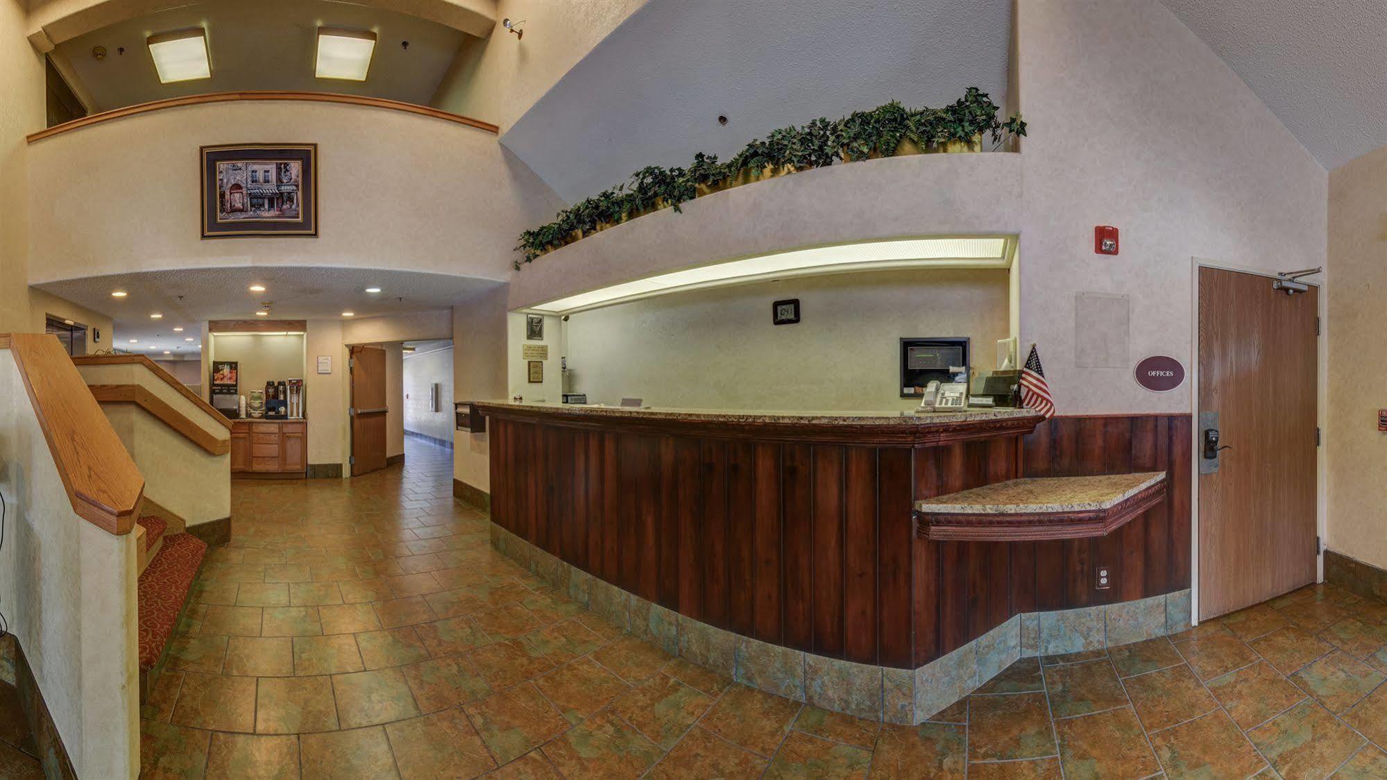 Days Inn By Wyndham Thornton Exterior photo